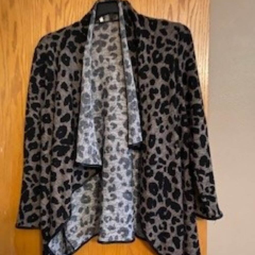 Leopard lightweight kimono sweater